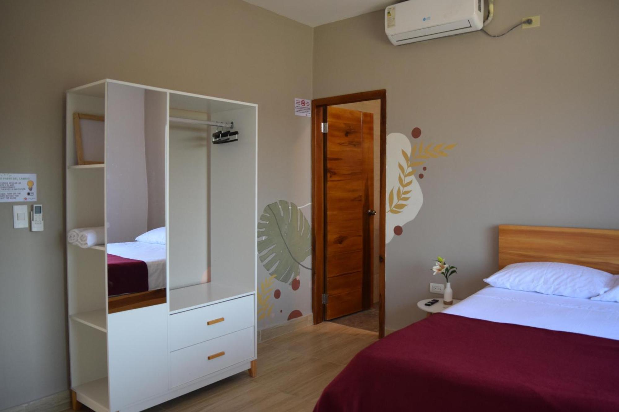 Ohana Beach Hotel Playas Room photo